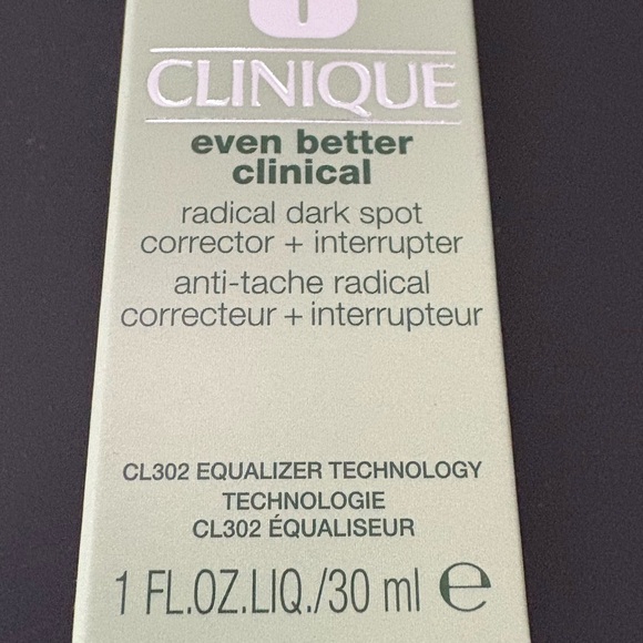 Clinique Even Better Clinical Radical Dark Spot Corrector 1 oz New in Box - Picture 2 of 3